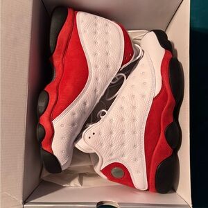 Air Jordan Retro 13 “Chicago”
